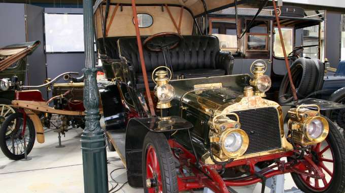 In the United States there are many great antique car museums to visit